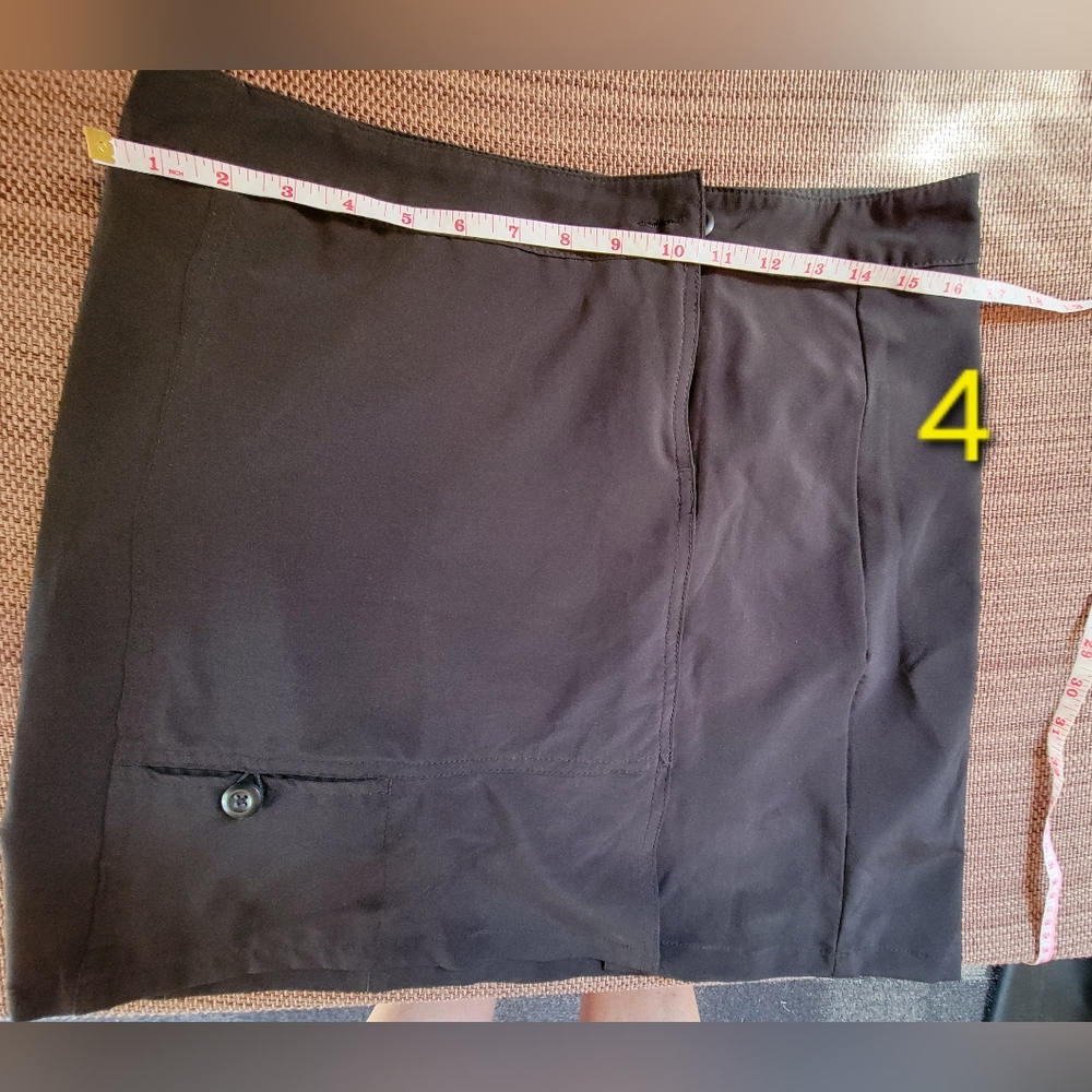 Denver Hayes Classic Black Mini Skort Size 4  Pocket With Button